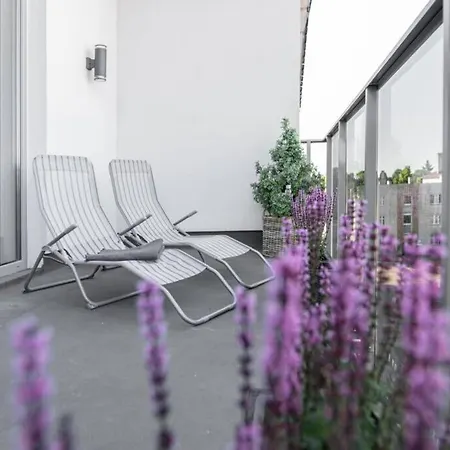 Bluebay Apartment *